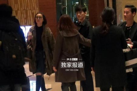 张翰古力娜扎 古力娜扎张翰合体现身 古力娜扎现身机场,网友大骂脑子有病?