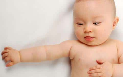 胎儿营养不良 胎儿营养不良 孕妇营养不良 胎儿易长成矮个子小孩？