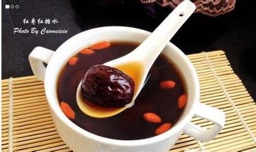 红糖水的功效与作用 红糖水的营养价值有哪些？有关红糖的美容方不可错过