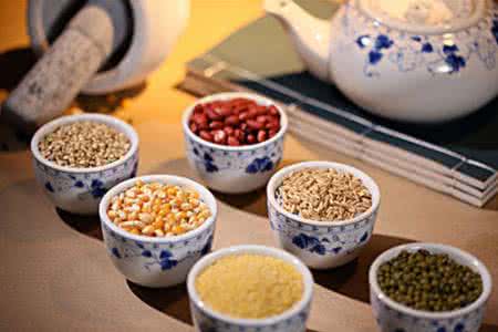 桑葚食疗 中医食疗：细数桑葚的九种养生疗疾食疗方（图）(2)