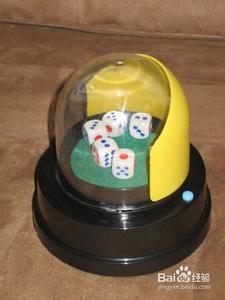 酒吧摇骰子怎么玩 骰子怎么玩 酒吧摇骰子怎么玩_骰子怎么玩