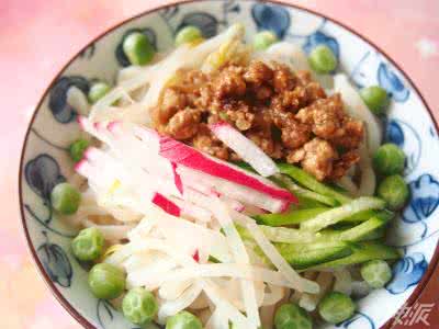 等一碗乡愁阅读答案 天热愁做饭?营养美味一碗就够!
