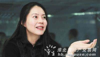 胡娜为什么还可以回国 30年前叛逃美国的胡娜如今回国摇身一变