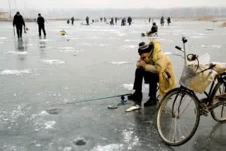 鸡年首个寒潮预警来袭 冬季超级寒潮来袭 钓友实现爆护的技巧