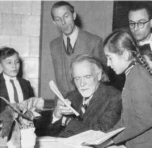 教育部直属高等学校 近代西方高等学校音乐教育的发展