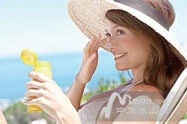 防晒喷雾vs防晒霜 防晒霜 “美黑”潮流今夏防晒vs仿晒