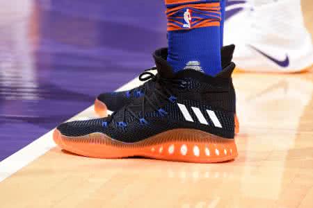 harden vol.1 harden vol.1 植入 XENO 七彩反光效果 Adidas Harden Vol.1“Dark Ops”亮相