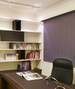 书桌和床怎么摆放合理 书桌方位风水学 摆放书桌该注意什么