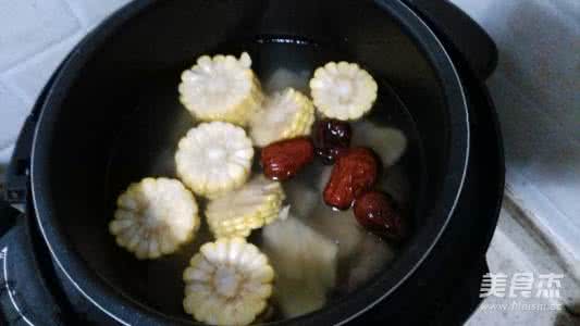 高压锅煮玉米 高压锅煮玉米 锅煮玉米煮糊了怎么洗?