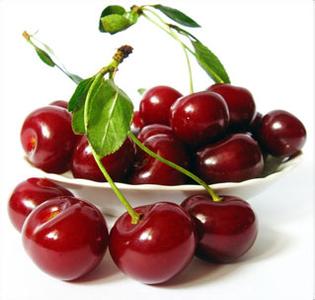 樱桃是不是上火 樱桃是不是上火 樱桃上火吗?樱桃吃多了是不是会上火?