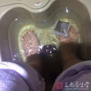 针灸治疗痛经 怎么样治痛经 痛经难忍又棘手针灸来解决