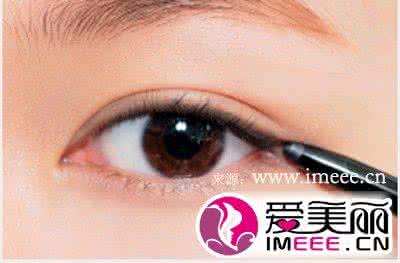 美宝莲哪款眼线笔好用 眼线笔如何画眼线 精致眼线需要这6款好用的眼线笔