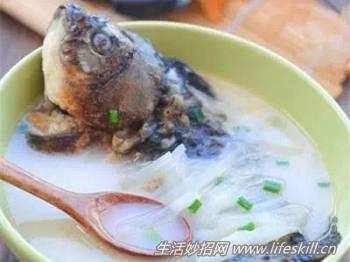 清炖鱼头汤怎样去腥味 鱼汤去腥小诀窍
