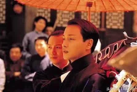 美国为什么支持蒋介石 拍案而起 美国有意制造一中一台 蒋介石拍案而起说四个字