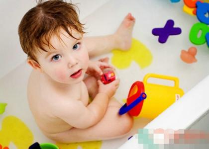 宝宝夏天玩水 夏天带宝宝玩水要注意什么