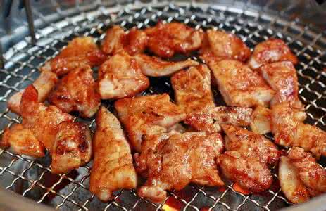 鸡肉和猪肉哪个好 《猪肉鸡肉料理》
