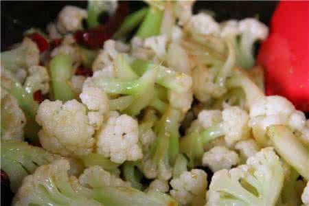 号称米饭杀手的下饭菜 花菜清洗有窍门!花菜这样吃!真是米饭杀手!