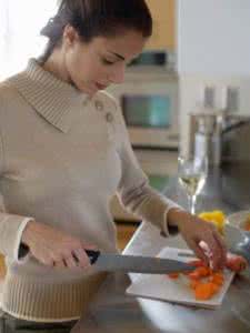 产后饮食误区 饮食误区 女人产后常犯八个饮食误区