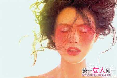 撑不起的爱情面子 晕妆 小动作撑面子 不被晕妆搞颓