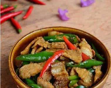 农家小炒肉的做法 怎样自制小炒肉?农家小炒肉的原料和做法