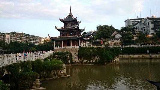 贵阳甲秀楼在什么位置 贵阳甲秀楼