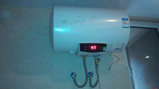 储水式电热水器 储水式电热水器,看完这篇文章,才知道自己为什么买错了