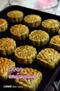 广式月饼的做法 抹茶红豆广式月饼的做法