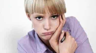 口腔溃疡 流鼻血 便秘、喉咙痛、流鼻血、口腔溃疡，赶紧学几招快速降火！  （健康养生）