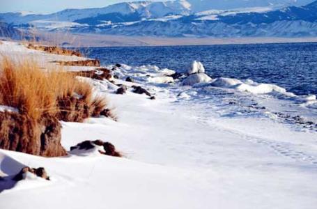 新疆赛里木湖 冬日醉美新疆赛里木湖冰雪童话世界 | 新鲜生活