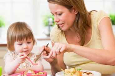 孩子咳嗽吃什么食物好 孩子在10歲以內，千萬別吃這些食物！媽媽們一定要知道喲！（建議收藏） ...