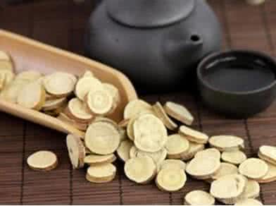 乐敦cc美白淡斑精华 三七养颜美白淡斑 秋天用它泡水喝，不光清毒养颜、减肥淡斑，还能降血脂！