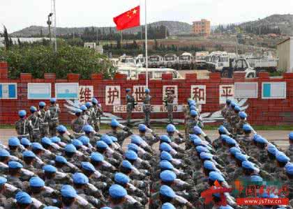 难民冲击维和军营 难民冲击维和军营 梦见军营