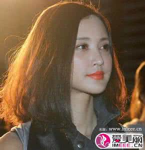 中分齐肩发型 中分齐肩发 中分齐肩发型,时尚修脸别具魅力