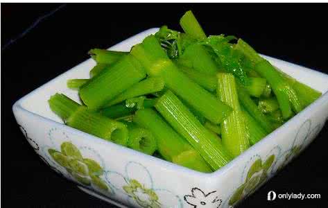 芹菜减肥食谱 芹菜减肥食谱 快速减掉小肚腩