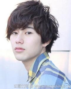 男生短发烫发发型小卷 2015春季男生时髦短烫发发型图片