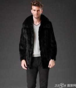 黄子韬穿的皮草外套 皮草外套新款图片 皮草外套新款图片 巧搭穿出高贵气质