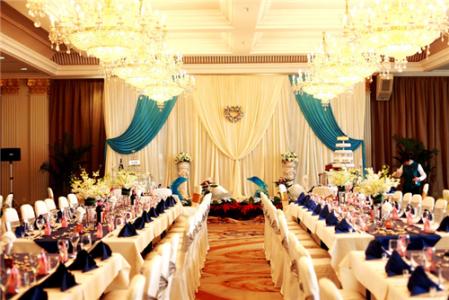 酒店婚礼现场布置 婚宴现场布置 酒店婚礼现场布置