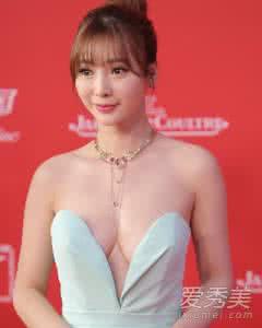 美丽俏佳人丰胸秘籍 丰胸秘籍 五方法打造美胸俏佳人