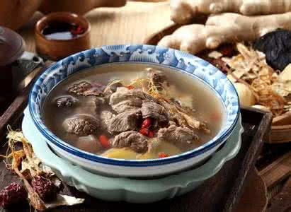 感冒发烧时的饮食禁忌 冬季感冒少食为佳 感冒饮食10禁忌