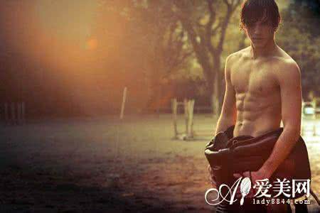 最爱巨蟹女的三个星座 最爱色诱的男女星座