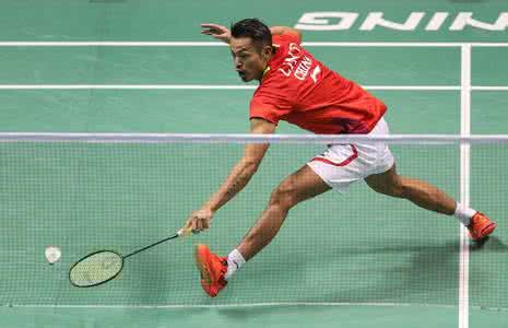 打羽毛球手腕发力技巧 打羽毛球的技巧 打羽毛球如何发力技巧