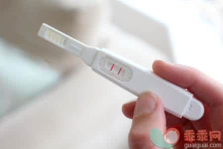 验孕棒和早孕试纸 正确使用早孕试纸 如何正确使用早孕试纸验孕