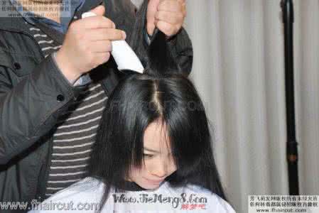 梦见自己剃光头 梦见自己剃光头 梦见剃光头