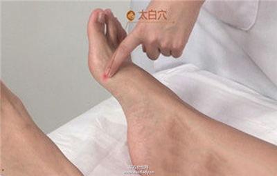 胃胀气怎么办快速排气 胃胀气怎么按摩排气?