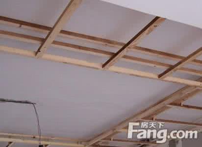 吊顶施工注意事项 装修吊顶注意事项 装修注意事项 吊顶施工过程中常见的几个问题