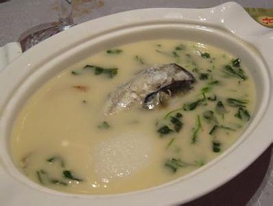 炖鱼汤什么鱼最好 煮鱼汤最好用什么鱼
