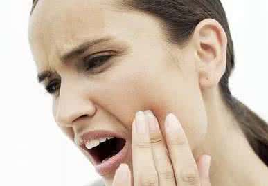 简易麻辣烫 口腔溃疡麻辣烫 警惕！吃太烫易致口腔溃疡