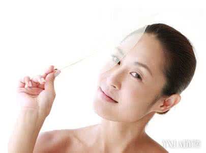 皮肤干燥用什么护肤品 皮肤干燥用什么护肤品 皮肤干燥用什么护肤品