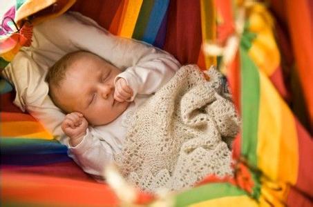 在寒冷的冬季外出活动 冬季寒冷宝宝怎么办