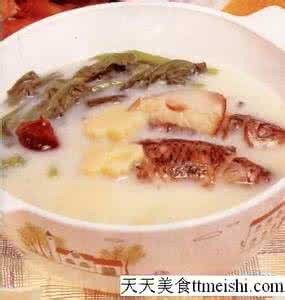 如何炖鲫鱼汤又浓又白 怎样炖出浓白的鲫鱼汤